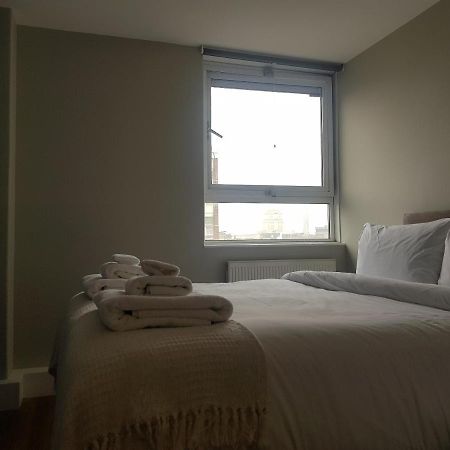 Beautiful 3-Bedroom Flat With Stunning Views Londres Exterior foto