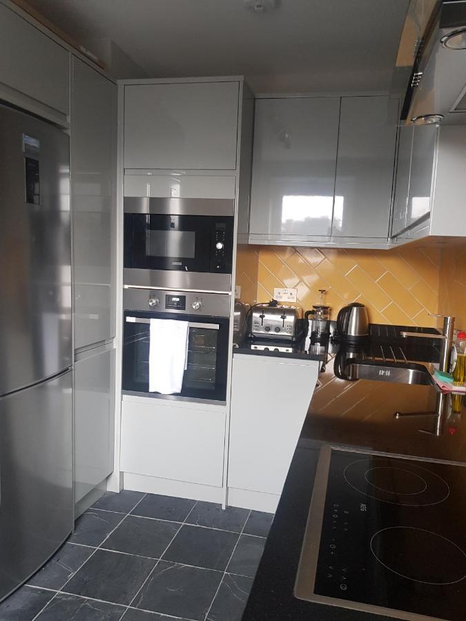 Beautiful 3-Bedroom Flat With Stunning Views Londres Exterior foto